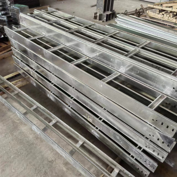 大跨距电缆桥架