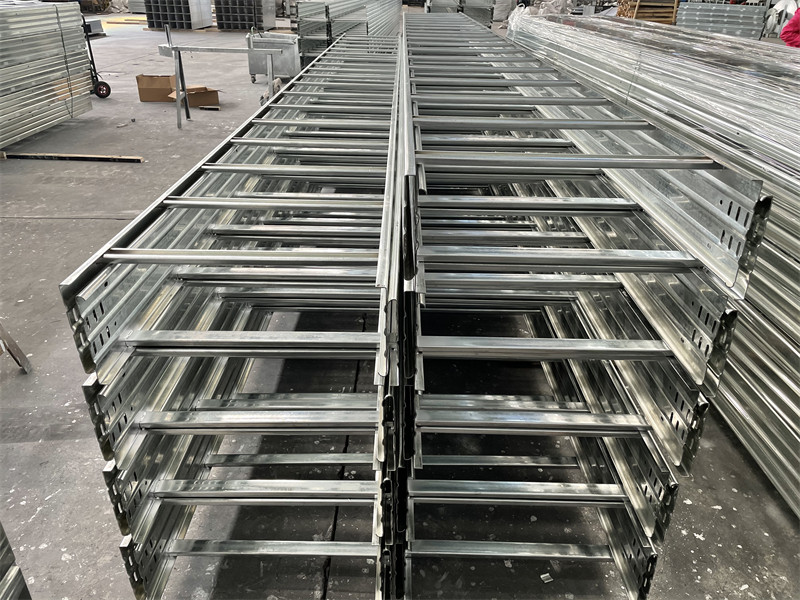 梯架式电缆桥架